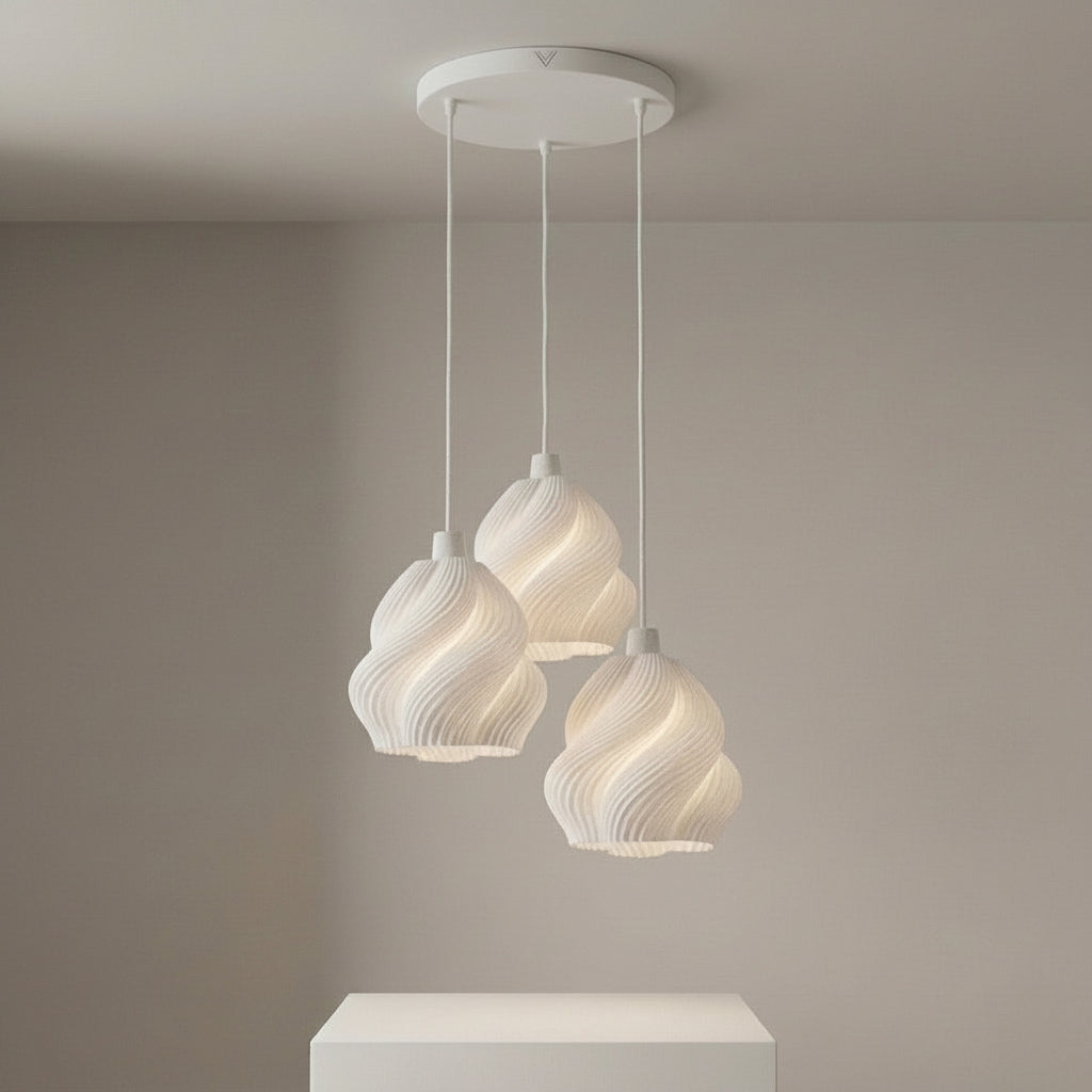 Shin Trio Lámpara de Techo — encendida con luz cálida