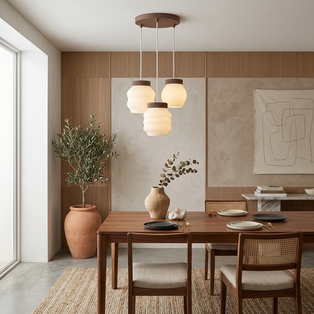Tengai Trio Lámpara de Techo — iluminada en un salón