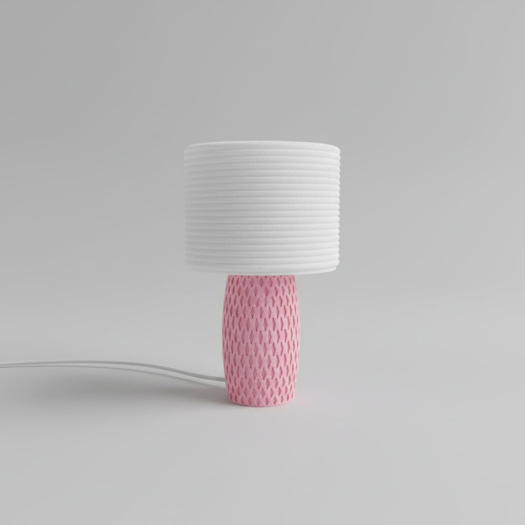Lámpara de Mesa Yoake — encendida con luz cálida