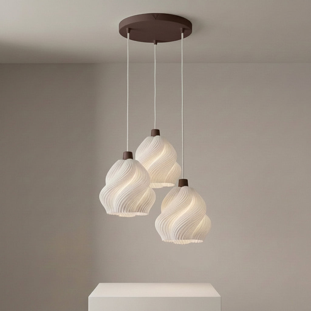 Shin Trio Lámpara de Techo — encendida con luz cálida