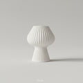 Lámpara de Mesa Satori — encendida con luz cálida