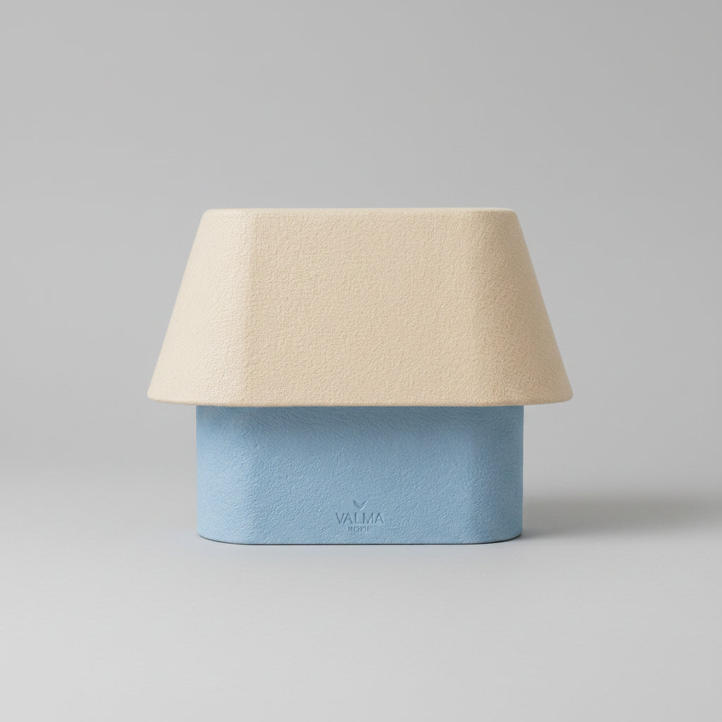 Lámpara de Mesa Hikari — iluminada en un salón