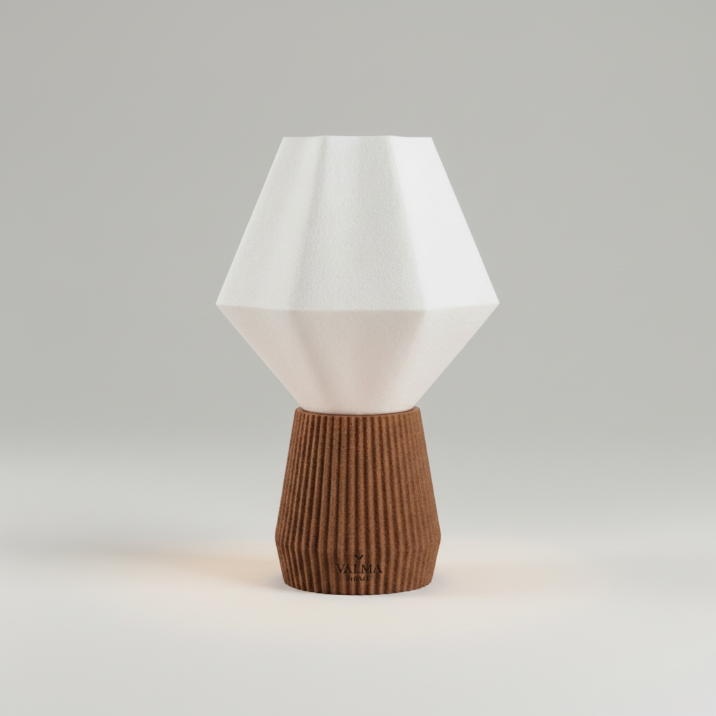 Lámpara de Mesa Oboro — iluminada en un salón