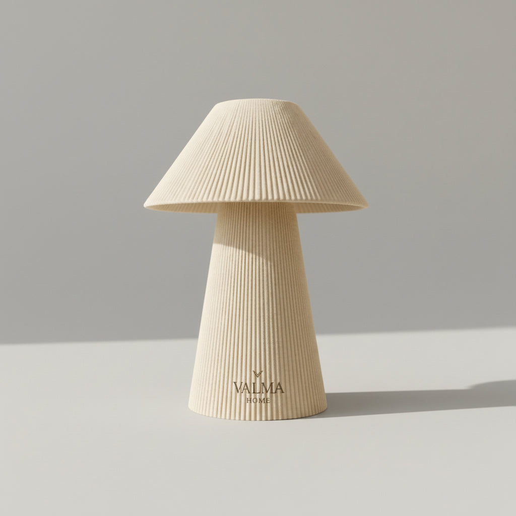 Lámpara de Mesa Senkō — encendida con luz cálida